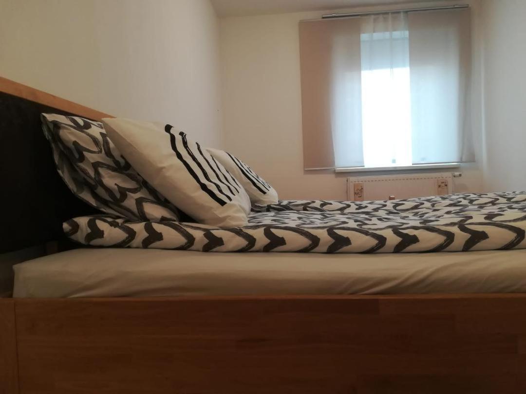 Apartment Tesla Wien Exteriör bild