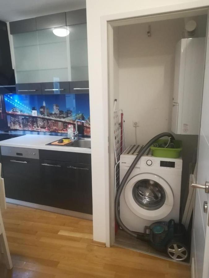 Apartment Tesla Wien Exteriör bild
