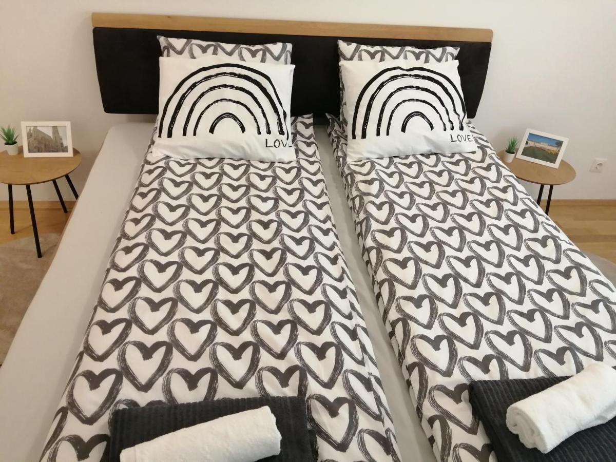 Apartment Tesla Wien Exteriör bild
