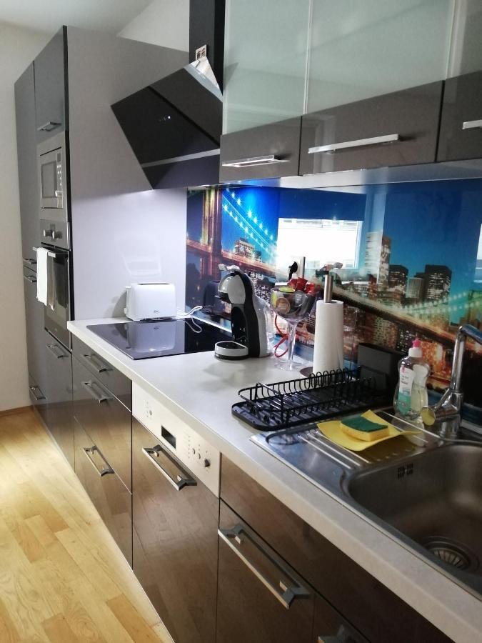Apartment Tesla Wien Exteriör bild