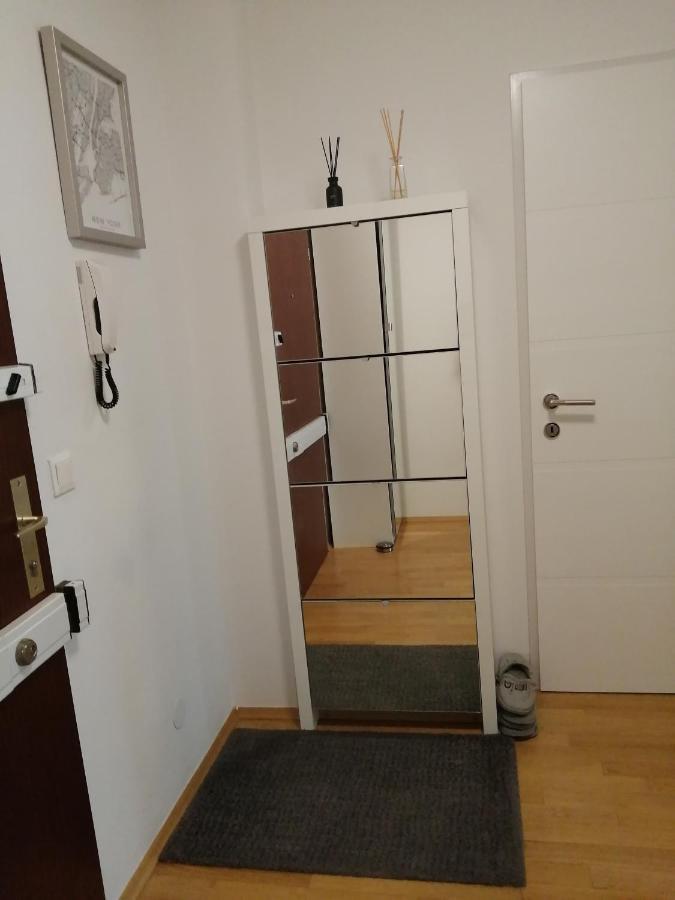 Apartment Tesla Wien Exteriör bild
