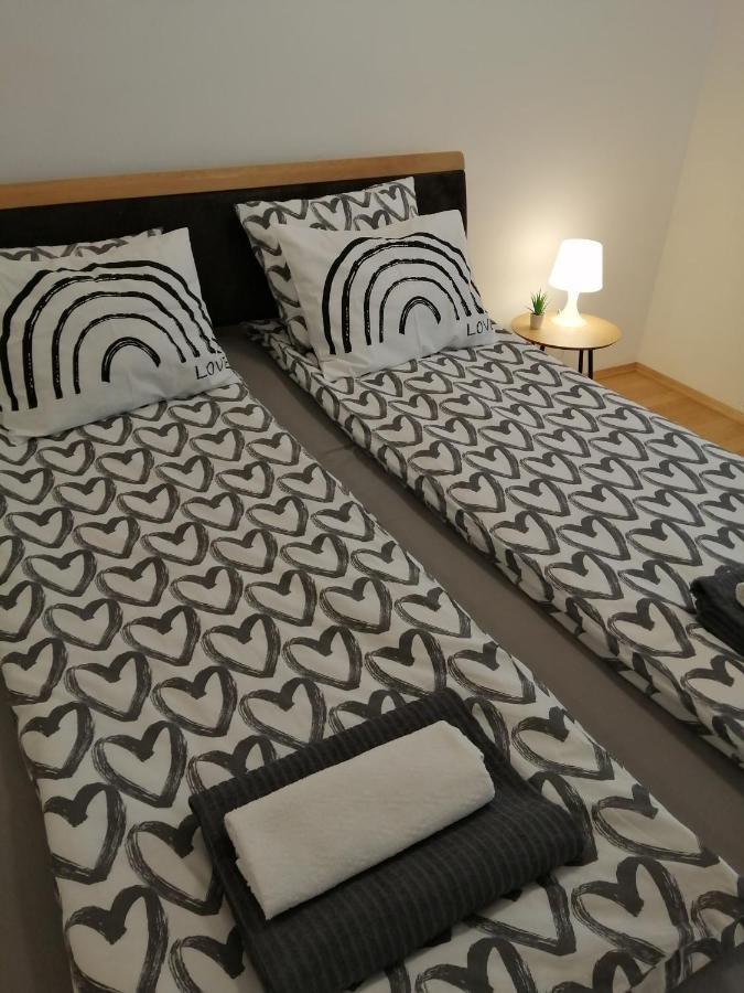 Apartment Tesla Wien Exteriör bild